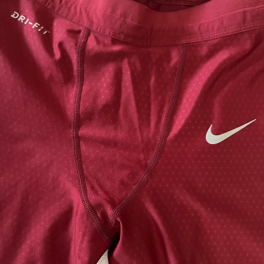 Nike Dri-FIT Red Leggings - Picture 2 of 4